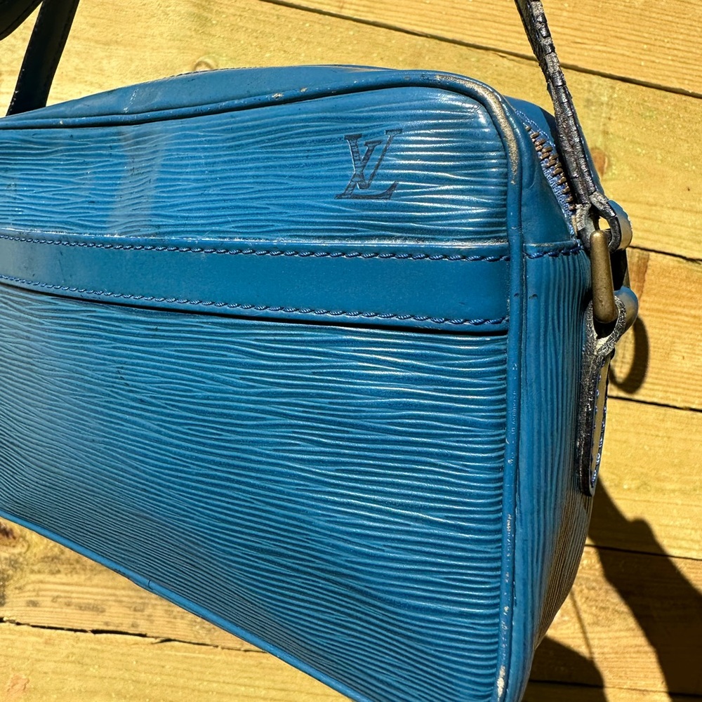 Louis Vuitton Tracadero Epi Bag